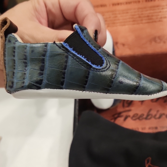 Freebird Teal Leather Slip-Ons - Picture 5 of 6